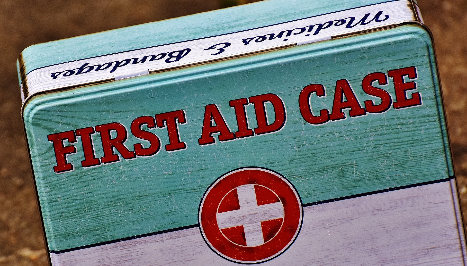 Metal vintage first aid kit